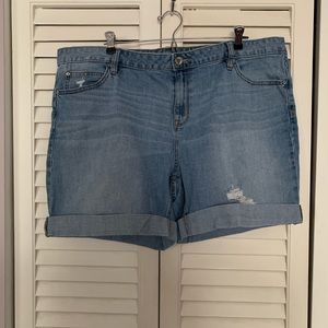 EUC A.N.A. Jean shorts